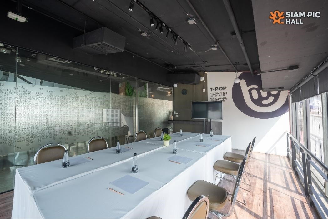 ห้อง Glass Room วิวสยามสแควร์ 180 องศา ที่ SiamPic Hall